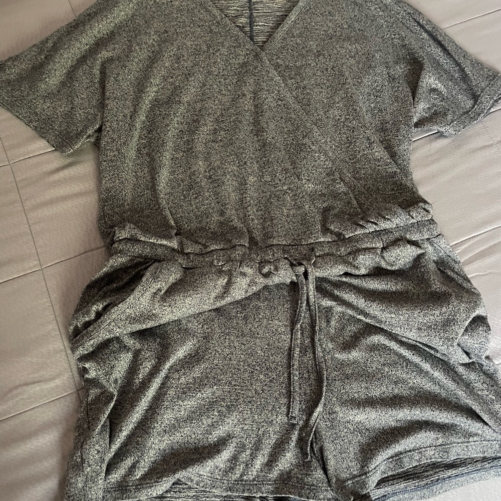 32 Degrees Blue Shorts Romper Short Sleeve  Women’s Size M